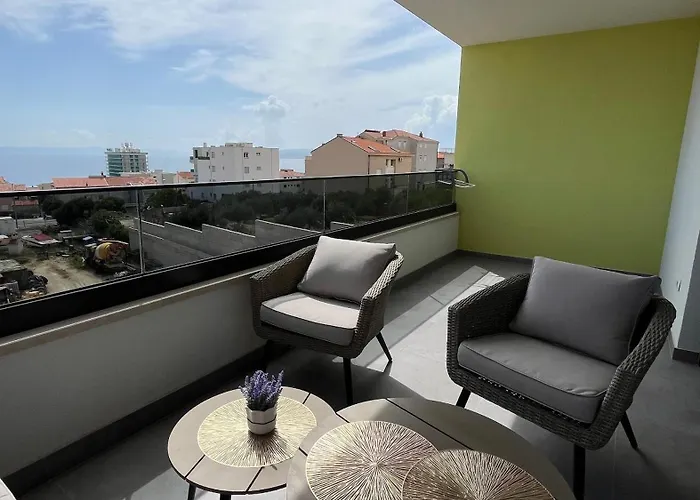 With Parking Space - 23392 * Makarska